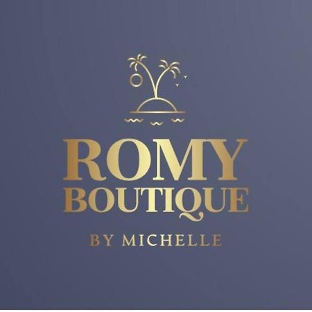 ネタニアRomy Boutiqueアパートメント エクステリア 写真